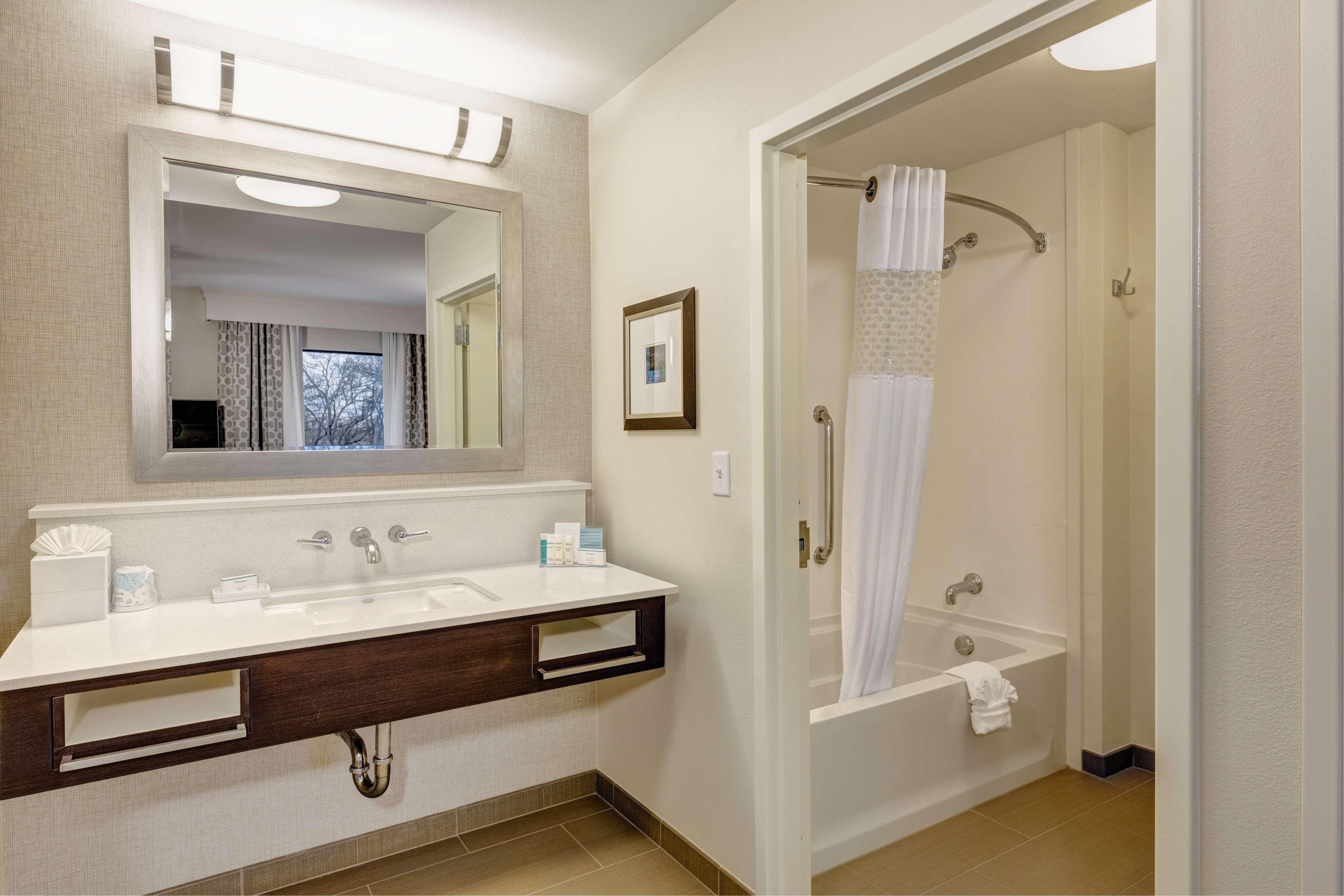 Hampton Inn & Suites Dallas/Plano-East Bagian luar foto