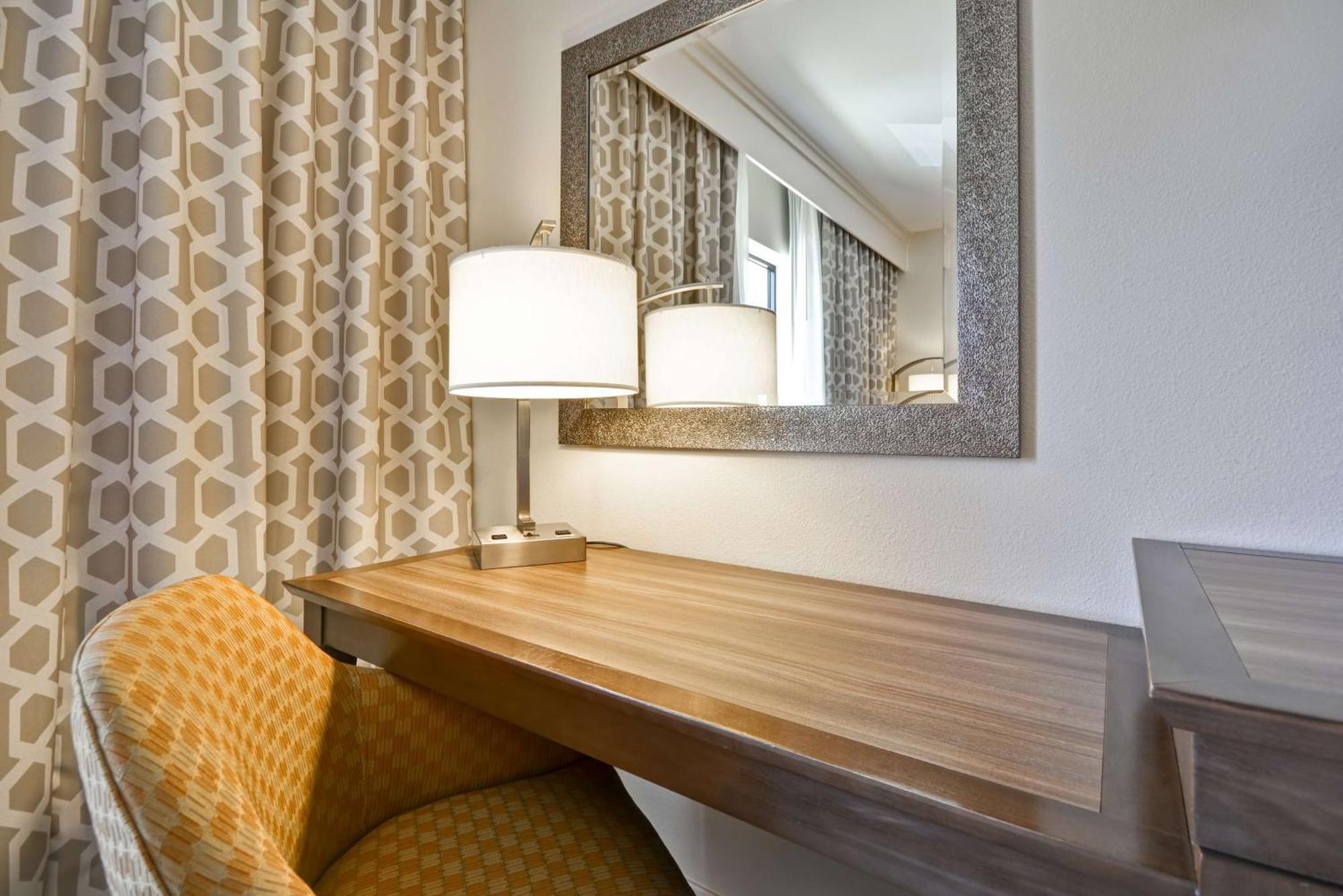 Hampton Inn & Suites Dallas/Plano-East Bagian luar foto