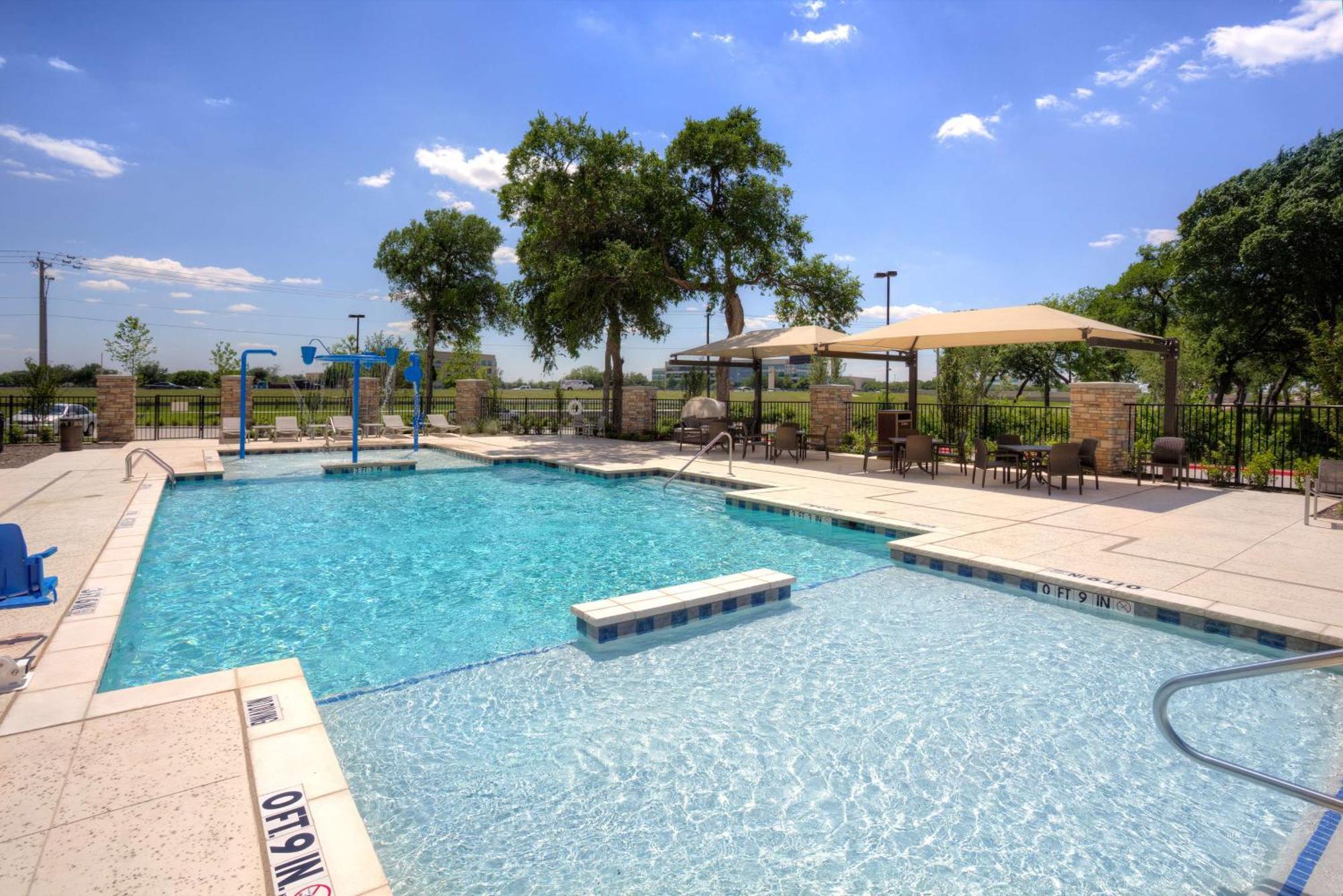 Hampton Inn & Suites Dallas/Plano-East Bagian luar foto